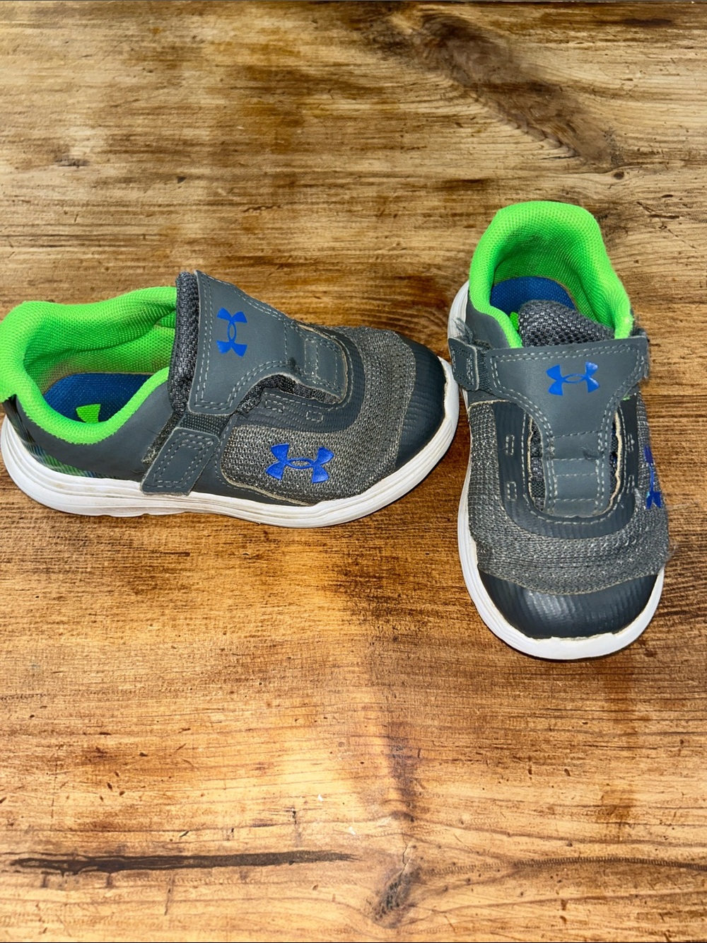 Under Armour Gray Sneakers with Bright Green Lining and Blue Logos - Toddler 8